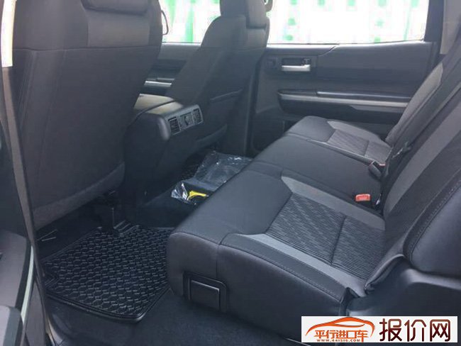 2017款丰田坦途SR5 TRD版皮卡 18轮天窗现车42万惠报价