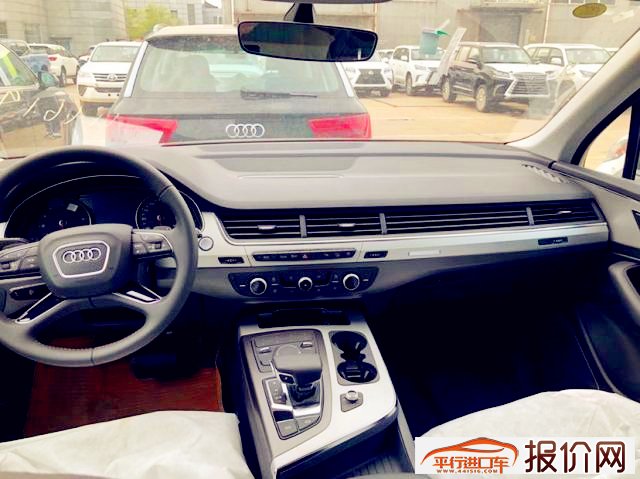 天津港保税区欧版奥迪Q7 19款 2.0T 标准仅售55万 现车手续齐多台