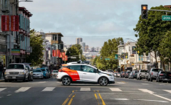 美国加州新法律：2030年所有轻型自动驾驶汽车须实现零排放