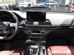 奥迪Q5L Sportback促销优惠7万 可试驾