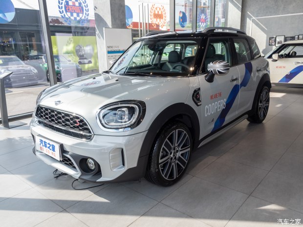 MINI COUNTRYMAN热销中 店内可试乘试驾