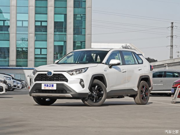 RAV4荣放热销中 让利高达1.8万元