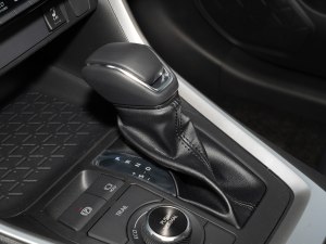 RAV4荣放热销中 让利高达1.8万元