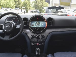 MINI COUNTRYMAN售价24.98万起 可试驾