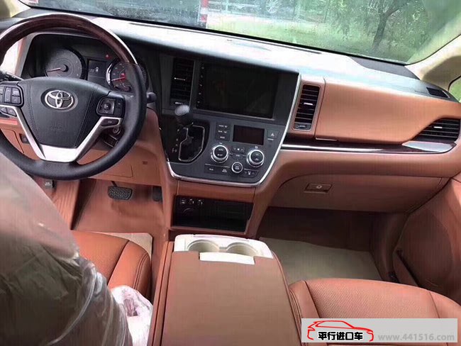 2017款丰田塞纳3.5L四驱版 大包围/后排小桌板现车60万
